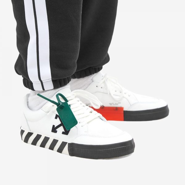 Off-White Low Vulcanized Calf Leather Sneaker